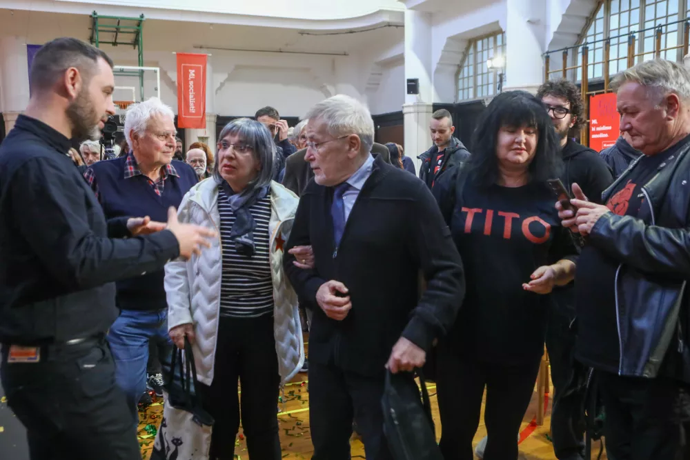 Miha Kordi&scaron;, Svetlana Makarovič, Du&scaron;an Keber16.11.2025 - ustanovni kongres stranke Mi, socialisti! - dvorana Tabor - stranka Mi, socialistiFoto: Luka Cjuha