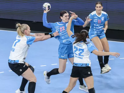 Tamara Horaček- 25.10.2025 - rokomet - liga prvakov za ženske - Krim Mercator: CSM Bukare&scaron;ta//FOTO: Jaka Gasar