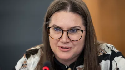 Ljubljana, DZ.Predstavitev kandidata za ministra za notranje zadeve Branka Zlobka pred odborom DZ za notranje zadeve, javno upravo in lokalno samoupravo.Drzavna sekretarka na ministrstvu za pravosodje Andreja Kokalj.