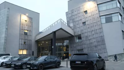 Na računih v tujini imajo rezidenti Slovenije več kot tri milijarde evrov