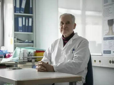 Dr. Zvezdan Pirto&scaron;eknevrolog, predstojnik Katedre za nevrologijo na ljubljanski medicinski fakulteti in dolgoletni predstojnik kliničnega oddelka za bolezni živčevja UKC v Ljubljani. 