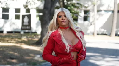 Dara Bubamara je trenutno samska, znova pa ji pi&scaron;ejo tudi mo&scaron;ki, ki so od nje precej mlaj&scaron;i. F Pixsell