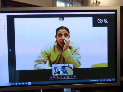 24.10.2025 - sodi&scaron;če, obtoženi Blekier Ayou, Tarza Tahir (čez cel ekran)Foto: Tomaž Skale