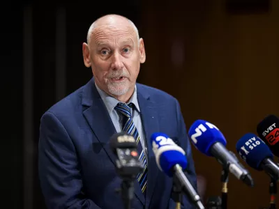 Ljubljana, Drzavni zbor.Zacetek redne seje DZ s poslanskimi vprasanji premierju Robertu Golobu in ministrski ekipi.Kandidat za notranjega ministra Branko Zlobko.