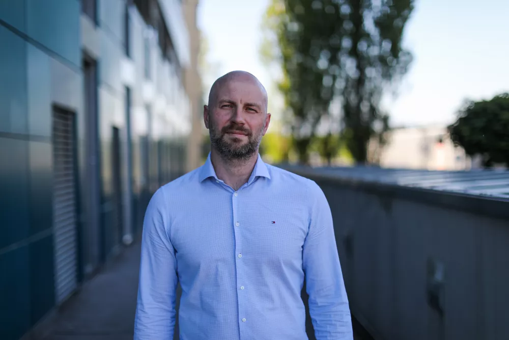 07.05.2020.- prof. dr. Črt Kostevc, redni predavatelj mednarodne ekonomije na Ekonomski fakulteti v Ljubljani.//FOTO: Bojan Velikonja
