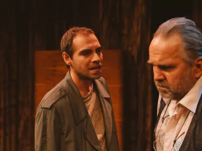 Tomislav zajec: Izginjanje, MGL 2025, režija Jernej Potočan, na sliki Matic Luk&scaron;ič in Lotos Vincenc &Scaron;parovec