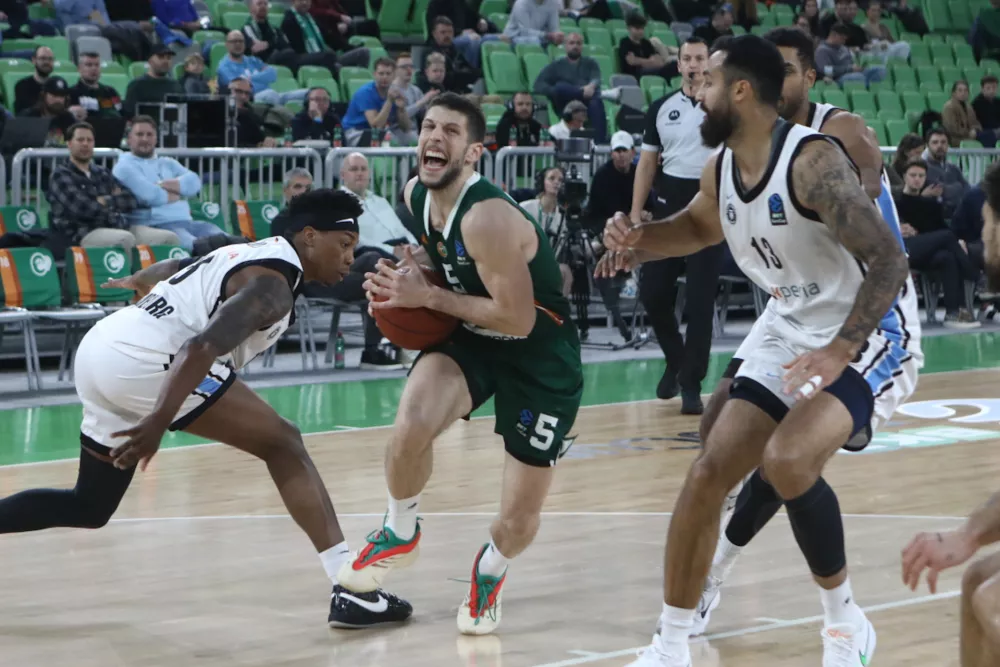 19.11.2025 - Cedevita Olimpija - Hamburg ko&scaron;arka evropski pokalFoto: Luka Cjuha