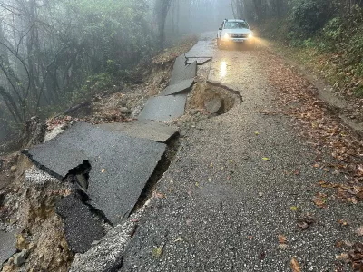 Goriska Brda.Posledice dezevja na cestni infrastrukturi.Foto: CZ obcine Brda