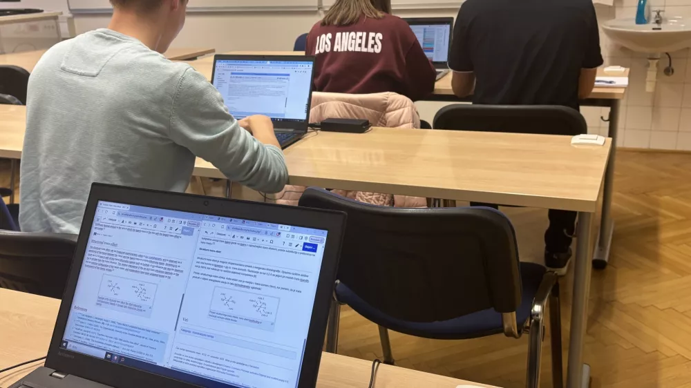 Za dober članek dobijo zvezdice in pivo