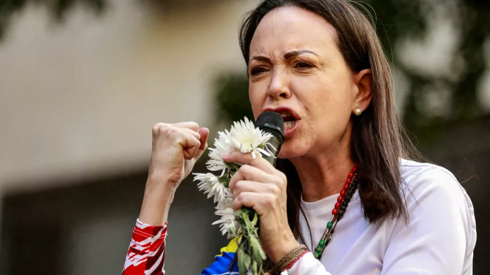 FILE PHOTO: Venezuelan opposition leader Maria Corina Machado addresses supporters at a protest ahead of the Friday inauguration of President Nicolas Maduro for his third term, in Caracas, Venezuela January 9, 2025. REUTERS/Leonardo Fernandez Viloria/File Photo