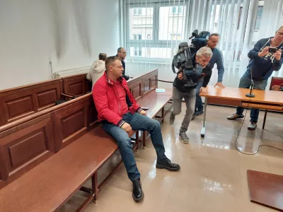 Zanimanje javnosti za sojenje Kristijanu Kameniku je vedno veliko. / Foto: Mojca Marot