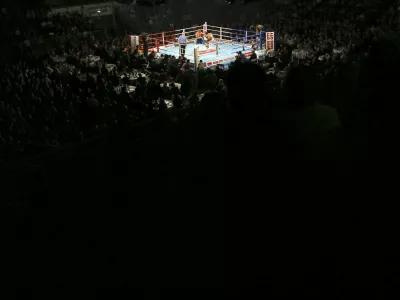 - simbolična fotografija - ring, Dejan Zavec, belgijski boksar armenskega rodu Sa&scaron;a Jengoian- 11.04.2015 - boks v mariborski dvorani Tabor - dvoboj med Dejanom Zavcem in aktualnim svetovnim prvakom Sa&scaron;o Jengojanom - obračun za naslov svetovnega prvaka supervelterske kategorije po verziji WBF World  //FOTO: Jaka Gasar