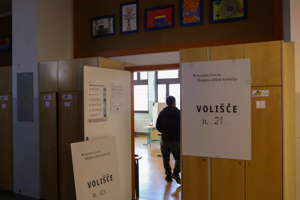 - Voli&scaron;če O&Scaron; Ketteja in Murna- 23.11.2025. - Zakonodajni referendum o Pomoči pri prostovoljnem končanju življenja.//FOTO: Bojan Velikonja
