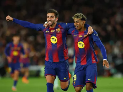 Soccer Football - LaLiga - FC Barcelona v Athletic Bilbao - Spotify Camp Nou, Barcelona, Spain - November 22, 2025 FC Barcelona's Ferran Torres celebrates scoring their fourth goal with Lamine Yamal REUTERS/Albert Gea