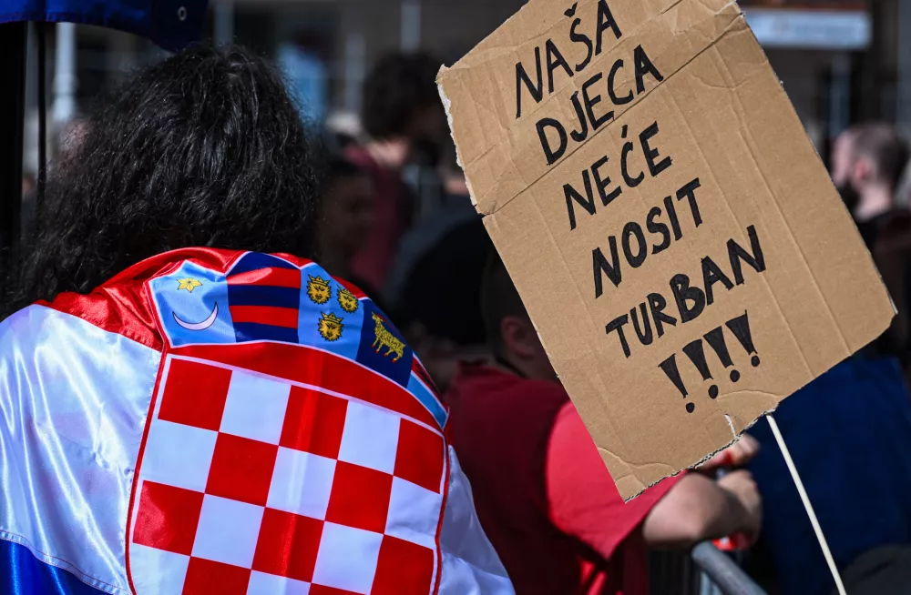 20.09.2025., Zagreb - Prosvjed na trgu bana Jelacica "Za spas hrvatske kulture i regulaciju uvoza stranih radnika" u organizaciji udruge "Za bolju Hrvatsku" Photo: Josip Regovic/PIXSELL