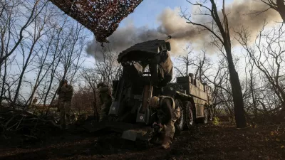 Servicemen of the 148th Separate Artillery Zhytomyr Brigade of the Armed Forces of Ukraine fire a Caesar self-propelled howitzer towards Russian troops at a position on the front line, amid Russia's attack on Ukraine, near the frontline town of Pokrovsk in Donetsk region, Ukraine November 23, 2025. REUTERS/Anatolii Stepanov