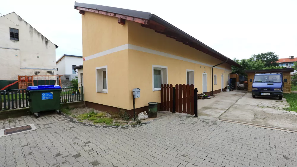 Maribor - Valvasorjeva ulica - Družba - Kronika - Hi&scaron;a na Valvasorjevi 64a - uboj - - Avtor: Andrej Petelin&scaron;ek