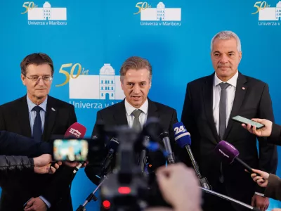 Maribor, Center odlicnosti za fotonske, mikro in nano elektronske tehnologije.Obisk vlade v Podravju.Izjava predsednika vlade Roberta Goloba in zupana Maribora Sase Arsenovica.