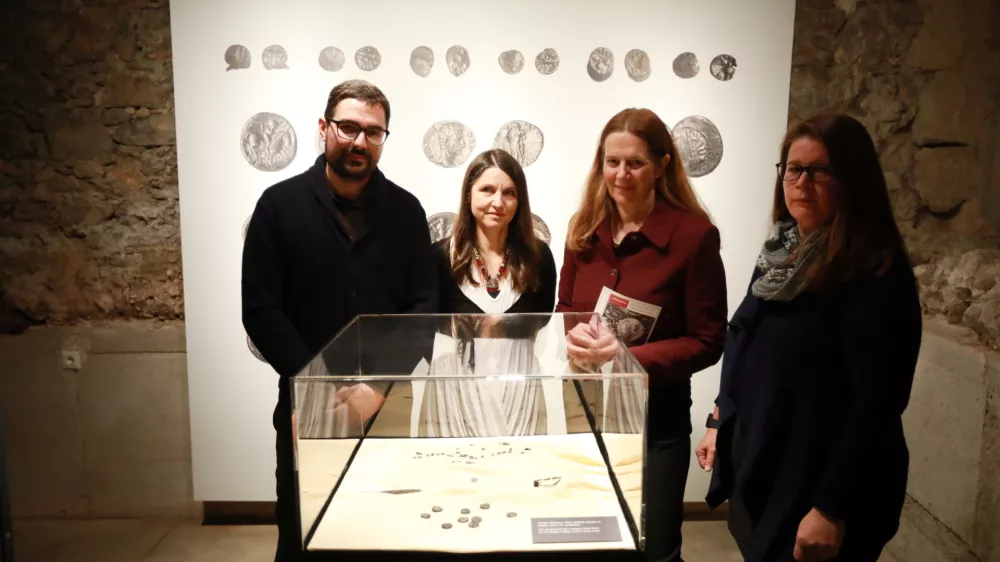 Kdo je bil neznanec, ki so ga na&scaron;li na Prulah?