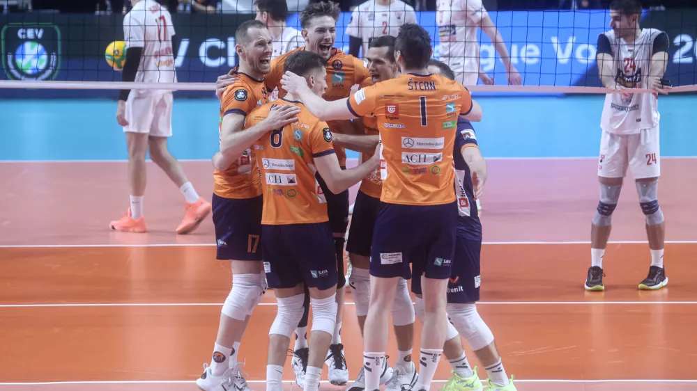 - 27.11.2025 - odbojka - kvalifikacije za ligo prvakov - ACH Volley: Radnički Kragujevac//FOTO: Jaka Gasar