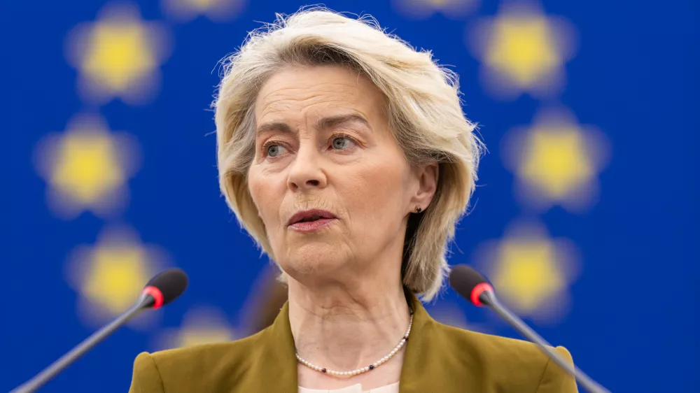 26 November 2025, France, Stra&szlig;burg: Ursula von der Leyen, President of the European Commission, speaks in the European Parliament building. Among other things, the EU Parliament is expected to discuss the current peace talks in the Ukraine war. Photo: Philipp von Ditfurth/dpa