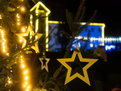 Praznični sejmi, drsali&scaron;ča, Miklavževi sprevodi