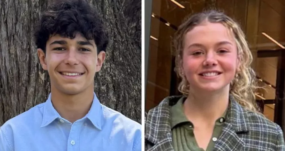 Noah Jones in Macy Neyland, najstnika, ki sta vložila tožbo na avstralsko vrhovho sodi&scaron;če zaradi zakona o prepovedi spletnih omrežij za mlaj&scaron;e od 16 let