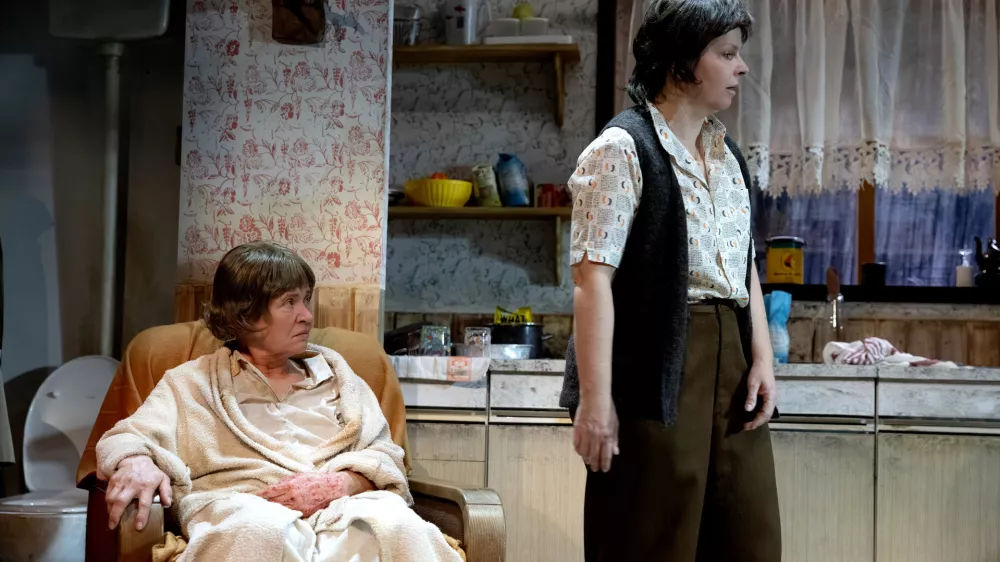 Martin McDonaghLEPOTNA KRALJICA LEENANAPre&scaron;ernovo gledali&scaron;če Kranj 2025