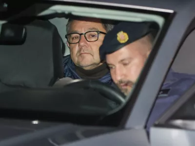 Pridržali so hrva&scaron;kega glavnega in&scaron;pektorja Andrijo Mikulića.