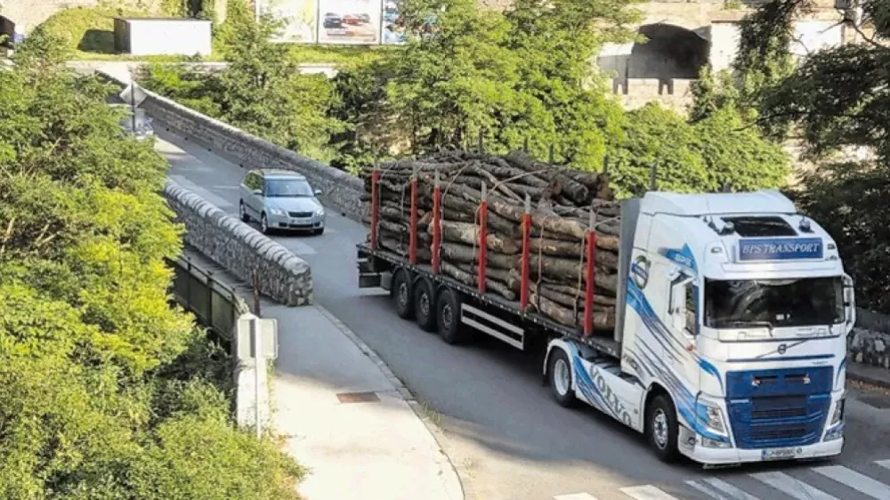 Zidani Most ostaja ozko prometno grlo