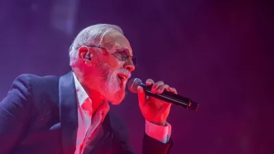 Dino Merlin je navdu&scaron;il na &scaron;tirih zaporednih razprodanih koncertih v Beogradu. F instagram