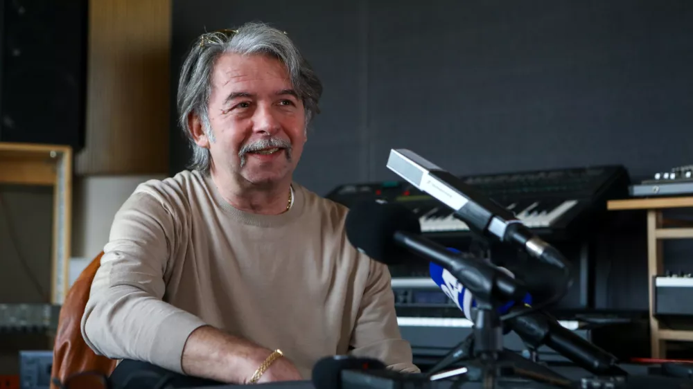 Robert Pe&scaron;ut - Magnifico01.12.2025 - predstavitev novega studijskega albuma Magnifica z naslovom Alpe Adria Club; Studio TivoliFoto: Luka Cjuha