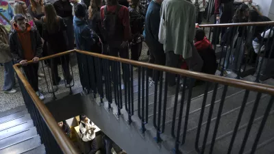 Otroci s posebnimi potrebami imajo &ldquo;neupravičeno prednost&rdquo;