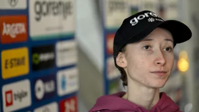 Nika Prevc02.12.2025 Novinarska konferenca mo&scaron;ke in ženske članske reprezentance Slovenije po vrnitvi s skandinavske turneje - smučarski skakalciFoto: Nik Erik Neubauer / Foto: Nik Erik Neubauer