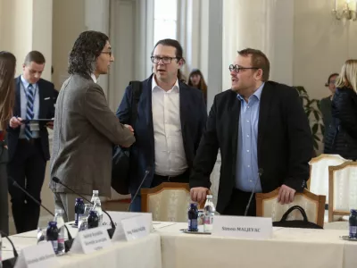 Zamude: tudi nekatere občine odla&scaron;ale z domačo nalogo