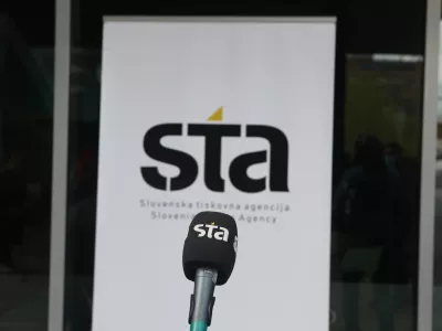 simbolična fotografija -- mediji - novinarstvo- 03.05.2021 - novinarska konferenca Dru&scaron;tva novinarjev Slovenije in Sindikata novinarjev Slovenije o položaju novinarjev in nezakonitem finančnem izčrpavanju STA//FOTO: Luka Cjuha.