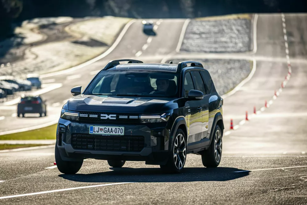 Slovenski avto leta 2026: do zme&scaron;njave v glavi na koncu le ni pri&scaron;lo