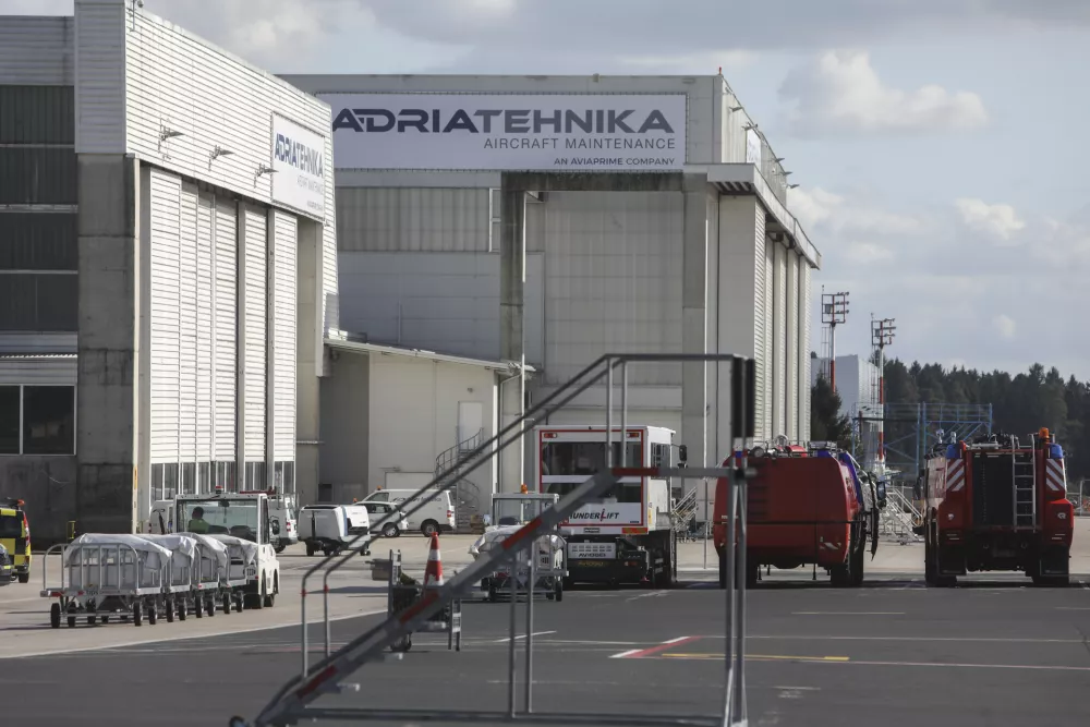 - Adria Tehnika  - 16.10.2019 - Fraport Slovenija - Aerodrom Ljubljana - Letali&scaron;če Jožeta Pučnika Brnik - prihod prvega letala Swiss Airlines ob vzpostavitvi nove letalske povezave med Ljubljano in Z&uuml;richom  //FOTO: Jaka Gasar