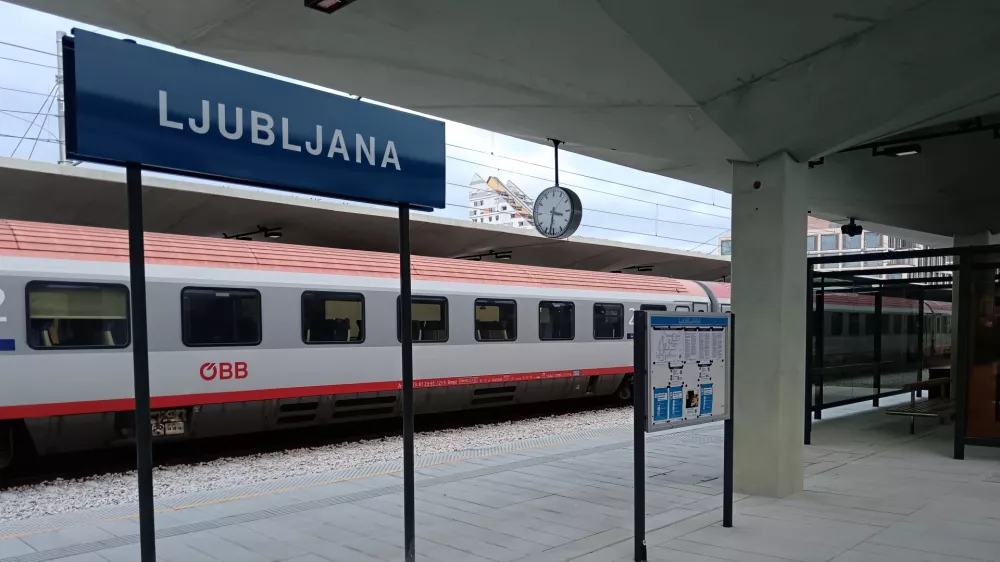 Novi peroni Železni&scaron;ke postaje v Ljubljani, severni del, zaključek prve faze gradnje. Foto: Jan Konečnik