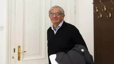 Znani oblikovalec jadrnic opro&scaron;čen goljufije