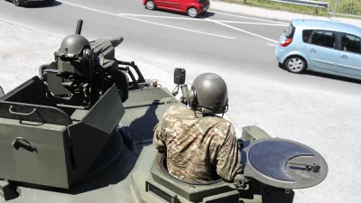 - oklepno re&scaron;evalno vozilo ST Ravne LKOSV Valuk - 23.07.2019 - Slovenska vojska (SV) v pomoč Policiji pri varovanju državne meje dodatno napotuje 35 pripadnikov, ki so okrepili vrste Policije na &scaron;ir&scaron;em območju Policijske uprave Koper. //FOTO: Jaka Gasar