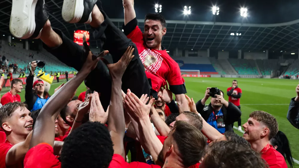 - Zmagovalci Celje. Albert Riera. 14.05.2025. - Nogomet, finale pokala Union, NK Koper - NK Celje. Foto: Bojan Velikonja 