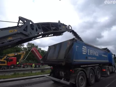 Začeli so po načrtih in končali ob točno določeni uri. / Foto: Zajem Zaslona