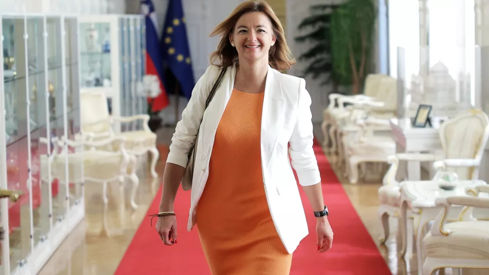 Ljubljana, vlada.Seja sveta za nacionalno varnost, na kateri so razpravljali o nacionalni varnosti RS v luci nestalnega clanstva v Varnostnem svetu Organizacije zdruzenih narodov v obdobju 2024-2025, seje se je je udelezil tudi predsednik vlade Robert Golob.Ministrica za zunanje in evropske zadeve Tanja Fajon.