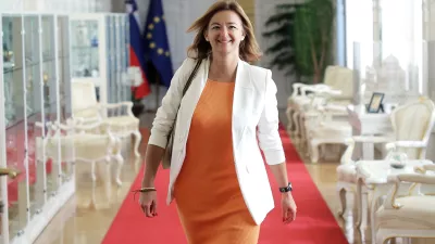 Ljubljana, vlada.Seja sveta za nacionalno varnost, na kateri so razpravljali o nacionalni varnosti RS v luci nestalnega clanstva v Varnostnem svetu Organizacije zdruzenih narodov v obdobju 2024-2025, seje se je je udelezil tudi predsednik vlade Robert Golob.Ministrica za zunanje in evropske zadeve Tanja Fajon.