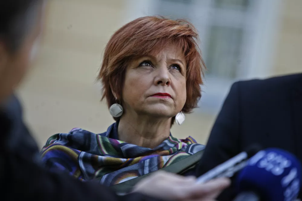 ministrica za kulturo Majda &Scaron;irca- referendumska kampanja pred junijskim referendumom o pokojninski reformi, o arhivih ter o preprečevanju dela in zaposlovanja na črno- skupna izjava pred uradnim začetkom referendumske kampanje/FOTO; Matej Pov&scaron;e