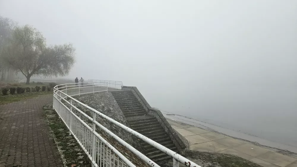 11.12.2025. Slavonski Brod - Prevrnuo se čamac u Savi u Slavonskom Brodu u četvrtak rano ujutro, policija je iz hladne rijeke izvukla vi&scaron;e od deset ljudi, Photo: Zeljka Gavranovic/PlusPortal/PIXSELLSava, Slavonski brod, migranti, hrva&scaron;ka policija, reka Sava,
