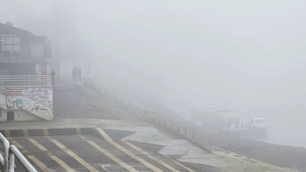 11.12.2025. Slavonski Brod - Prevrnuo se čamac u Savi u Slavonskom Brodu u četvrtak rano ujutro, policija je iz hladne rijeke izvukla vi&scaron;e od deset ljudi, Photo: Zeljka Gavranovic/PlusPortal/PIXSELLSava, Slavonski brod, migranti, hrva&scaron;ka policija, reka Sava,