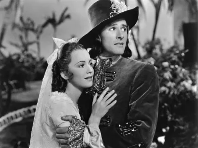 Kino. Captain Blood, USA, 1935, aka: Unter Piratenflagge, Regie: Michael Curtiz, Darsteller: Errol Flynn, Olivia de Havilland. (Photo by FilmPublicityArchive/United Archives via Getty Images) / Foto: United Archives