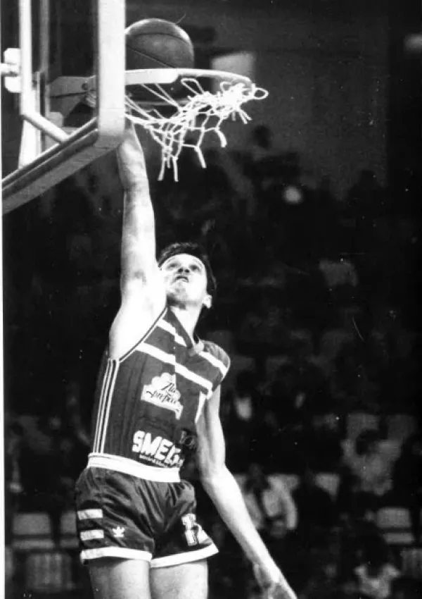 Takole je zabijal leta 1985 v Tivoliju za Smelt Olimpijo. / Foto: Nace Bizilj